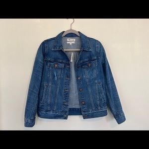 Madewell classic denim jacket in Pinter size S